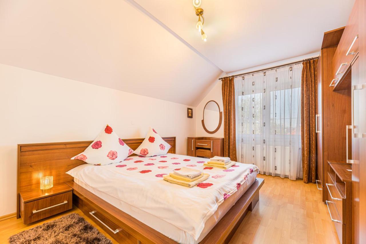 Casa David Villa Săcele Exteriör bild